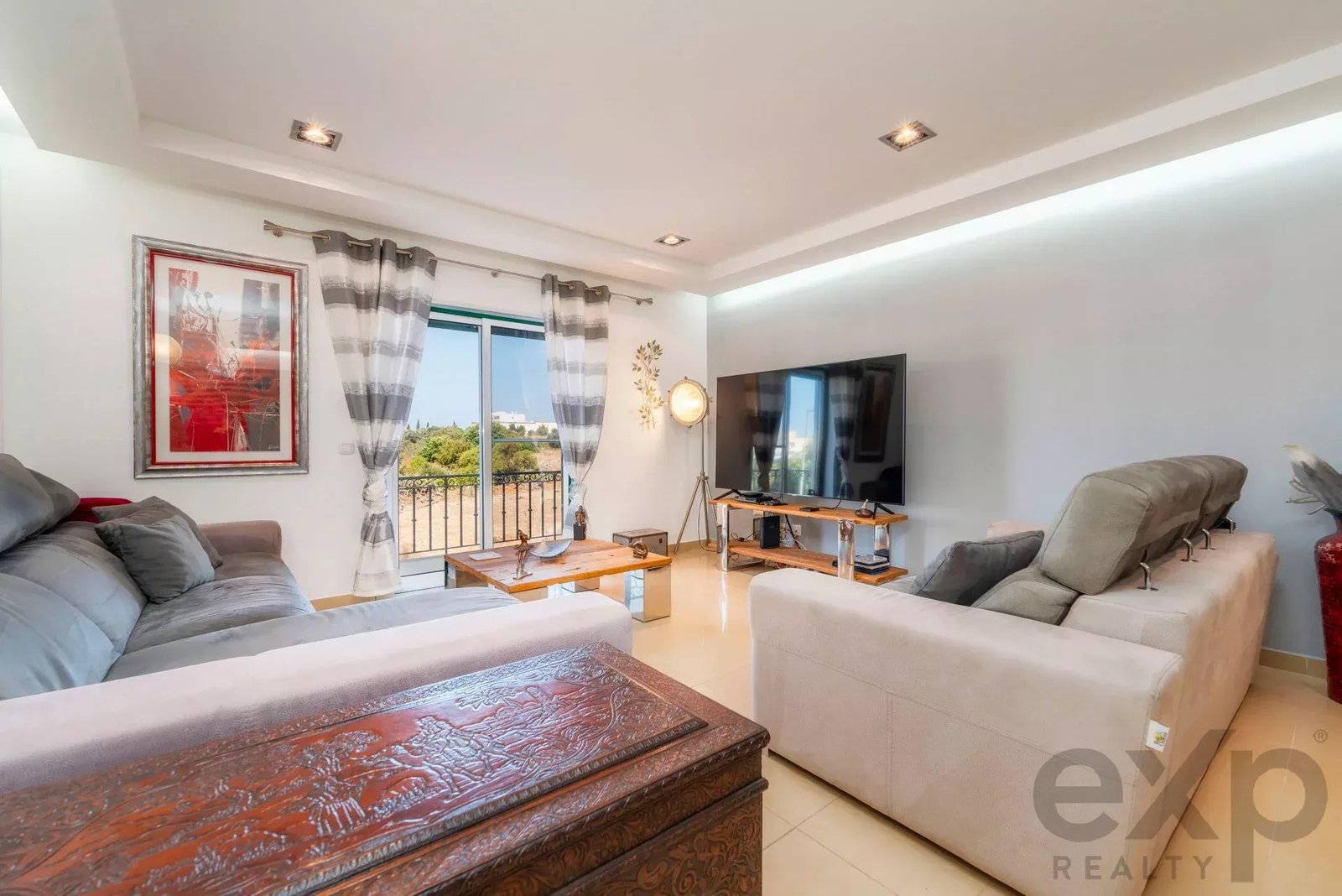 Apartamento T4 com Terraço de 168 m² – Olhão (junto ao Ria Shopping)