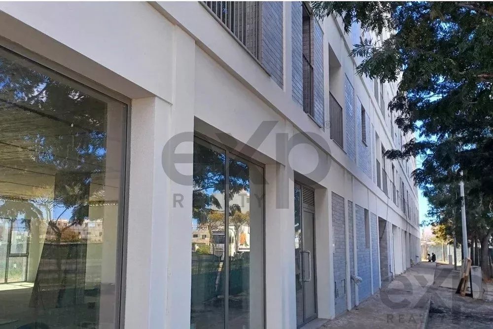 Espaço Comercial Premium – Avenida Dom João VI, Olhão